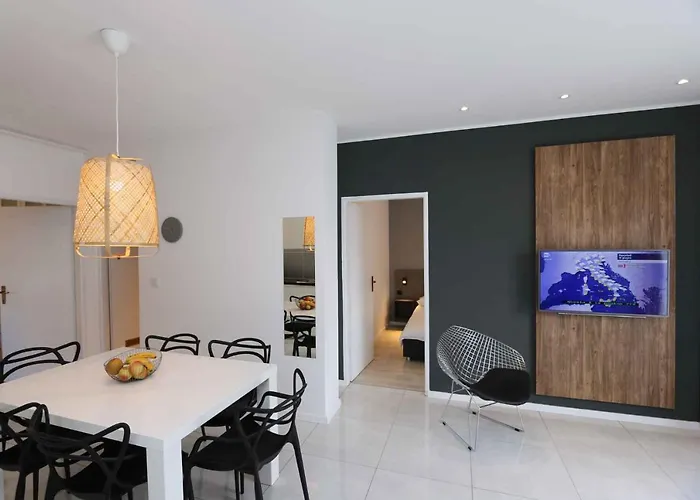 In With Two-bedrooms 7 실로