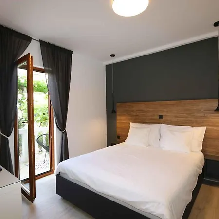 Apartment In With Two-bedrooms 7 *